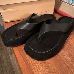 Billini black thong sandal size 10